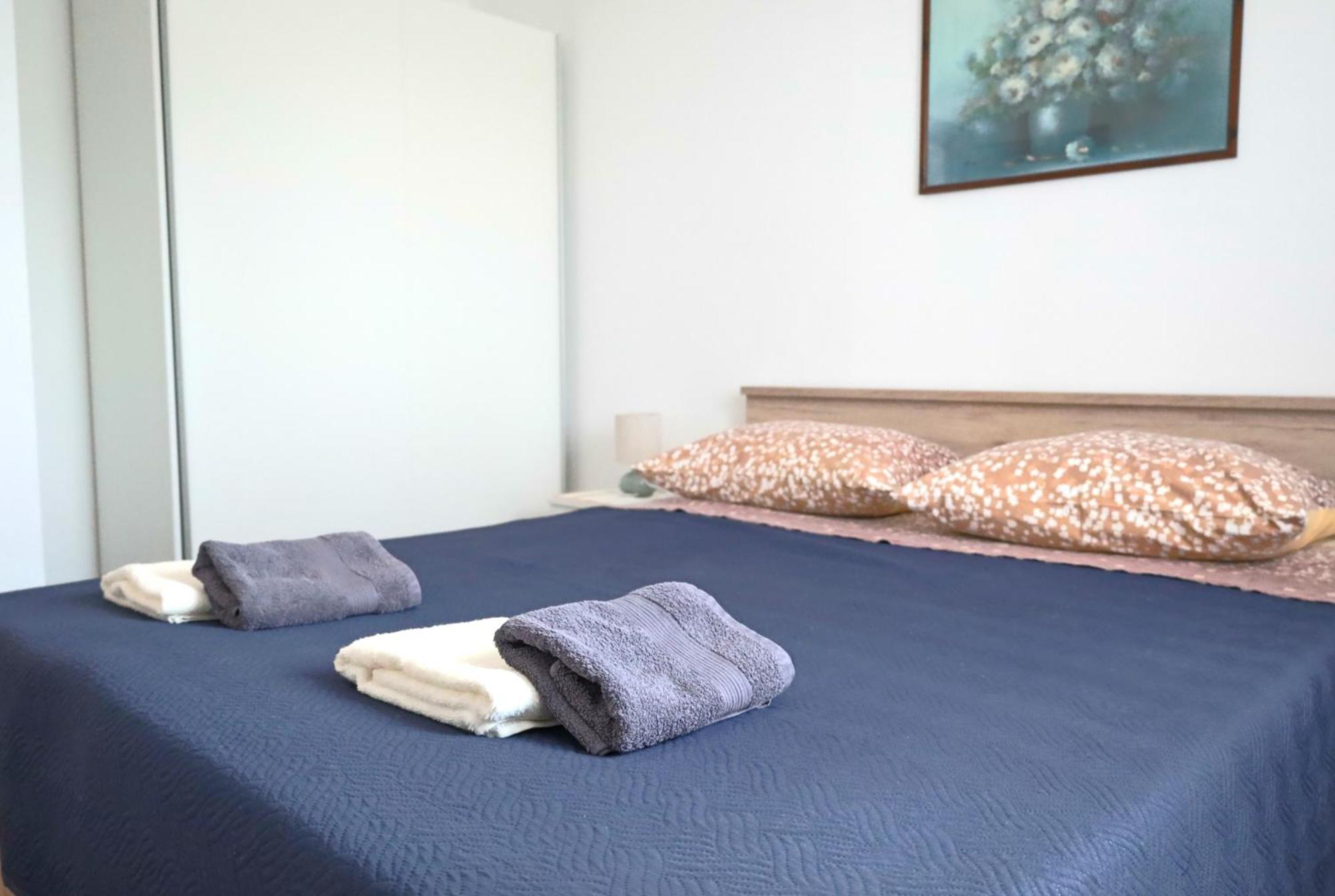 Apartman Zita Umag Bagian luar foto